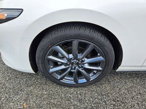 Used 2024 MAZDA MAZDA3 s image 25