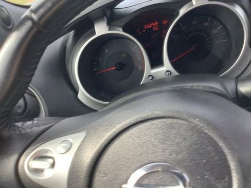 Used 2015 Nissan Juke SV image 36
