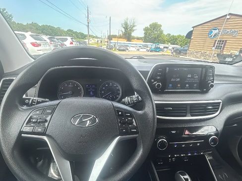 Used 2019 Hyundai Tucson Value FWD image 16