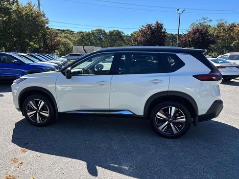 Used 2021 Nissan Rogue SL w/ Premium Package image 6