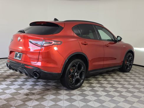 Used 2024 Alfa Romeo Stelvio Veloce AWD/4WD image 7
