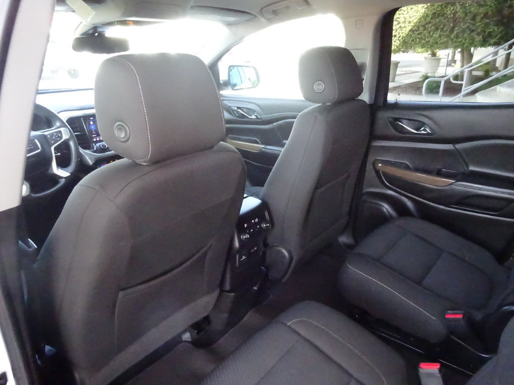 Certified 2021 GMC Acadia SLE w/ Driver Convenience Package FWD image 18