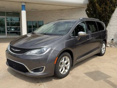 Used 2020 Chrysler Pacifica Limited w/ Advanced Safetytec Group