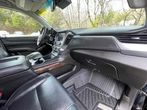 Used 2019 Chevrolet Tahoe LT image 31