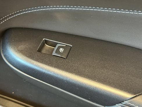Used 2016 Cadillac SRX FWD image 19