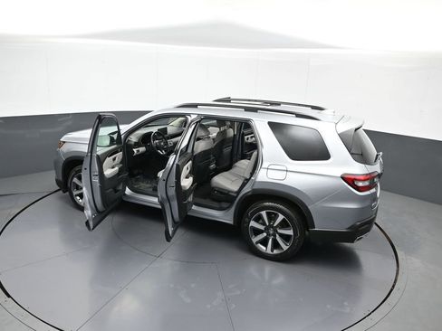 Used 2024 Honda Pilot Touring image 46