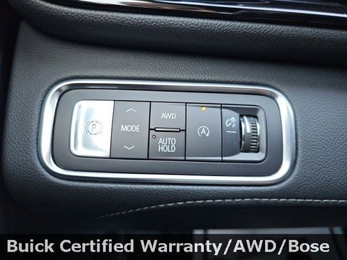 Certified 2025 Buick Enclave Preferred image 19