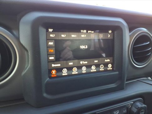 Used 2022 Jeep Wrangler Unlimited Sport image 25