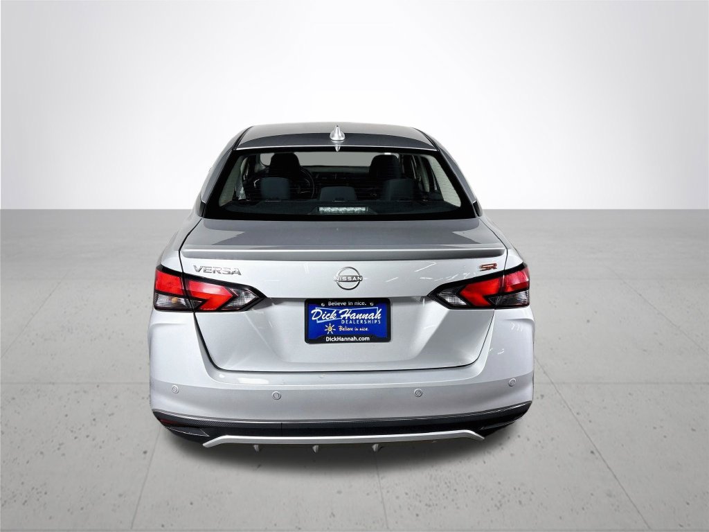 Used 2024 Nissan Versa SR FWD image 7