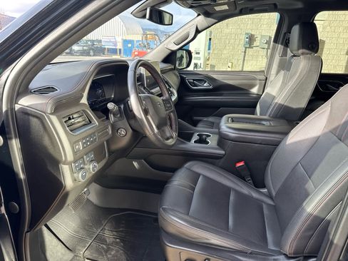 Used 2022 Chevrolet Suburban RST image 5