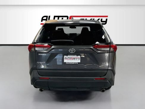 Used 2025 Toyota RAV4 LE AWD/4WD image 6