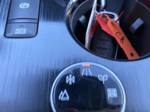 Used 2023 Nissan Rogue SV image 19