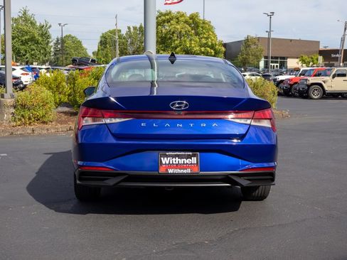 Used 2021 Hyundai Elantra SEL w/ Convenience Package FWD image 8