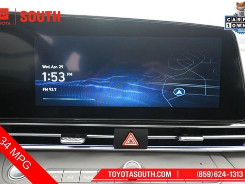 Used 2025 Hyundai Elantra SEL FWD image 13