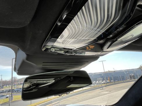 Used 2024 BMW X7 xDrive40i w/ Premium Package image 23