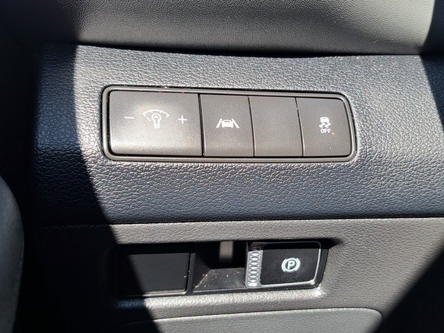 Used 2021 Hyundai Santa Fe SE FWD image 13