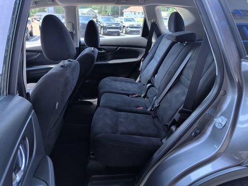 Used 2016 Nissan Rogue S AWD/4WD image 22