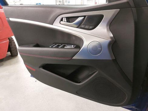 Used 2023 Genesis G70 2.0T w/ Sport Prestige Package image 27