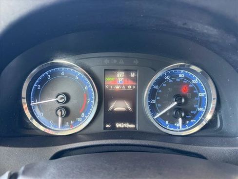 Used 2017 Toyota Corolla SE FWD image 14