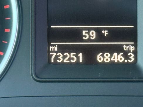 Used 2018 Volkswagen Tiguan Limited w/ Premium Package image 31