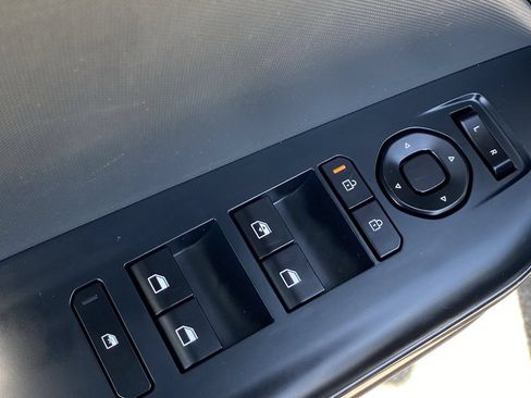 Used 2025 Kia K4 FWD image 24