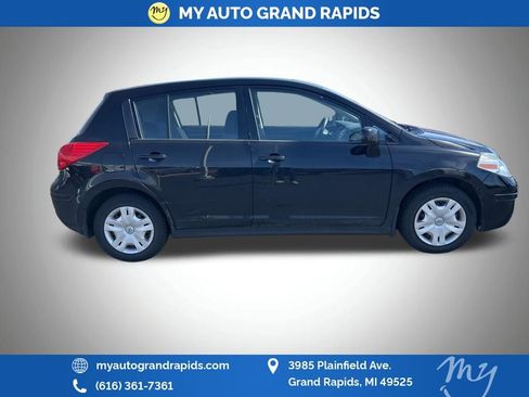 Used 2012 Nissan Versa 1.8 S w/ Plus Pkg image 3
