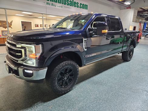 Used 2021 Ford F250 Lariat w/ Tremor Off-Road Package image 3