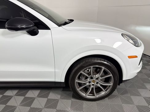 Certified 2021 Porsche Cayenne Coupe AWD/4WD image 12