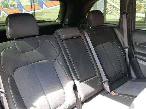 Used 2025 Jeep Grand Cherokee Laredo X w/ Luxury Tech Group I AWD/4WD image 11
