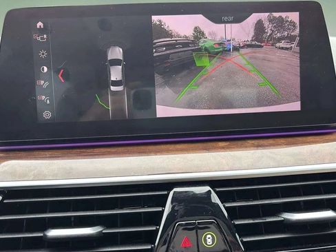 Used 2019 BMW 530i w/ Convenience Package image 51