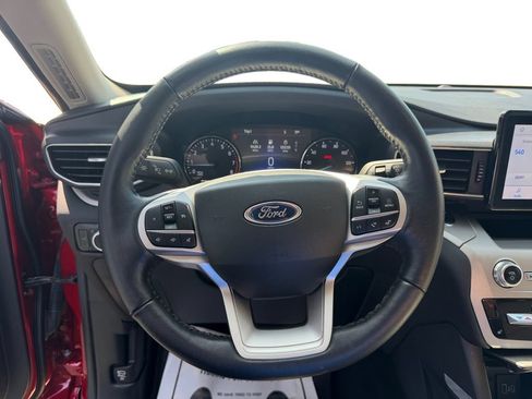Used 2022 Ford Explorer XLT w/ Equipment Group 202A RWD image 13