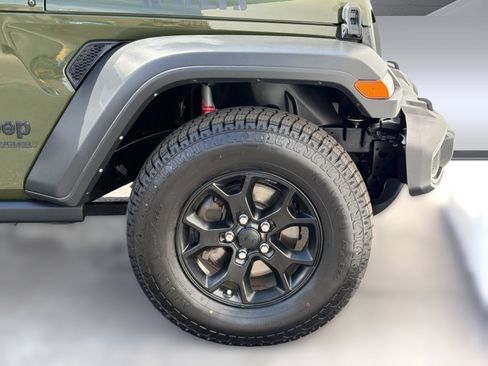 Used 2022 Jeep Wrangler Unlimited Sport AWD/4WD image 12