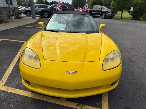 Used 2013 Chevrolet Corvette Convertible RWD image 15