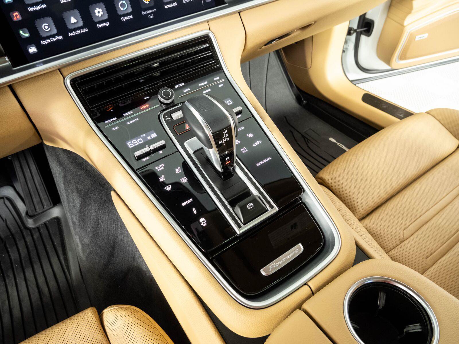 Used 2023 Porsche Panamera Platinum Edition RWD image 17