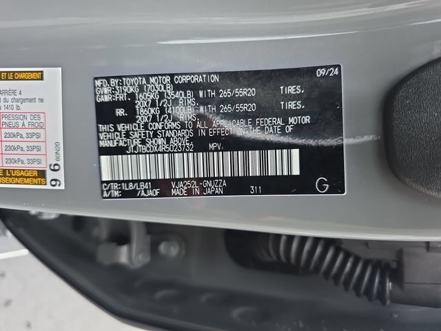 Certified 2024 Lexus GX 550 w/ Cold Area Package AWD/4WD image 39