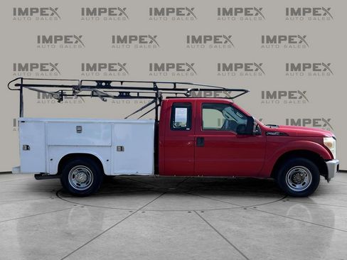 Used 2011 Ford F250 XL w/ XL Value Pkg image 8