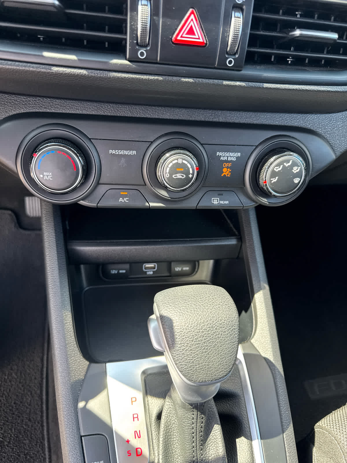 Used 2022 Kia Forte LXS w/ LXS Technology Package FWD image 17