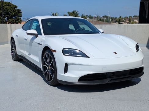New 2025 Porsche Taycan image 7