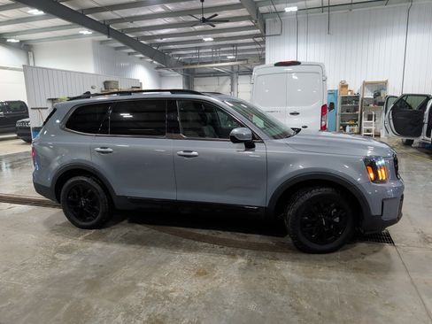 Used 2024 Kia Telluride SX X-Pro image 2