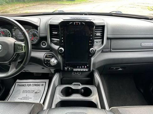 Used 2024 RAM 1500 Laramie AWD/4WD image 11