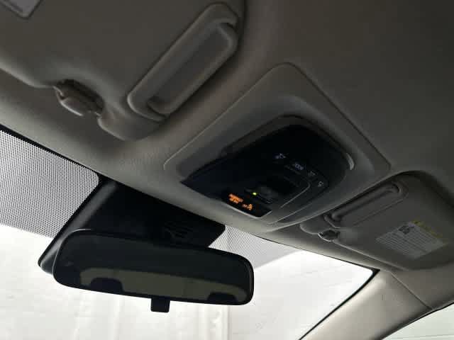 Used 2025 Toyota Corolla LE FWD image 21
