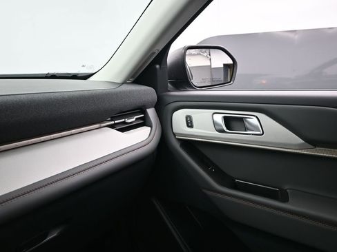 New 2026 Ford Explorer Active image 23