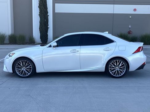 Used 2016 Lexus IS 200t image 6