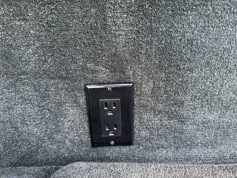 Used 2014 Mercedes-Benz Sprinter 2500 image 18