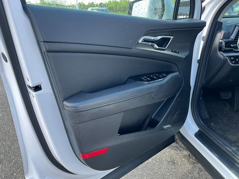 Used 2024 Kia Sportage SX FWD image 11