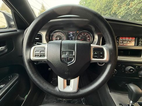 Used 2014 Dodge Charger SE RWD image 17