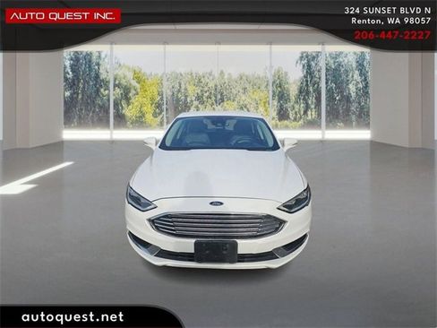 Used 2018 Ford Fusion SE w/ Equipment Group 602A image 2