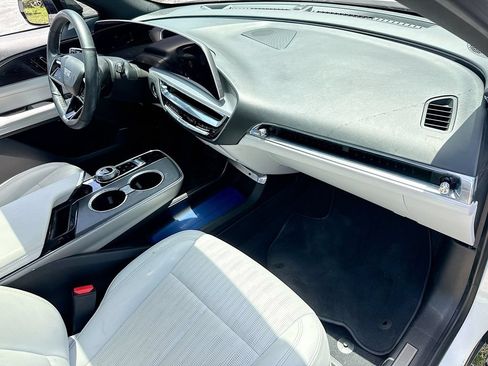 Used 2024 Cadillac Lyriq Luxury RWD image 34
