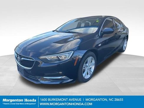 Used 2018 Buick Regal Preferred image 3