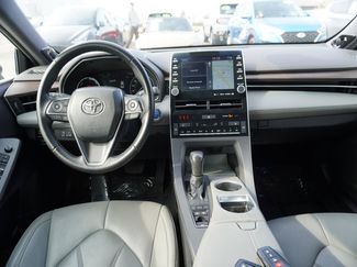 Used 2021 Toyota Avalon XLE video 2